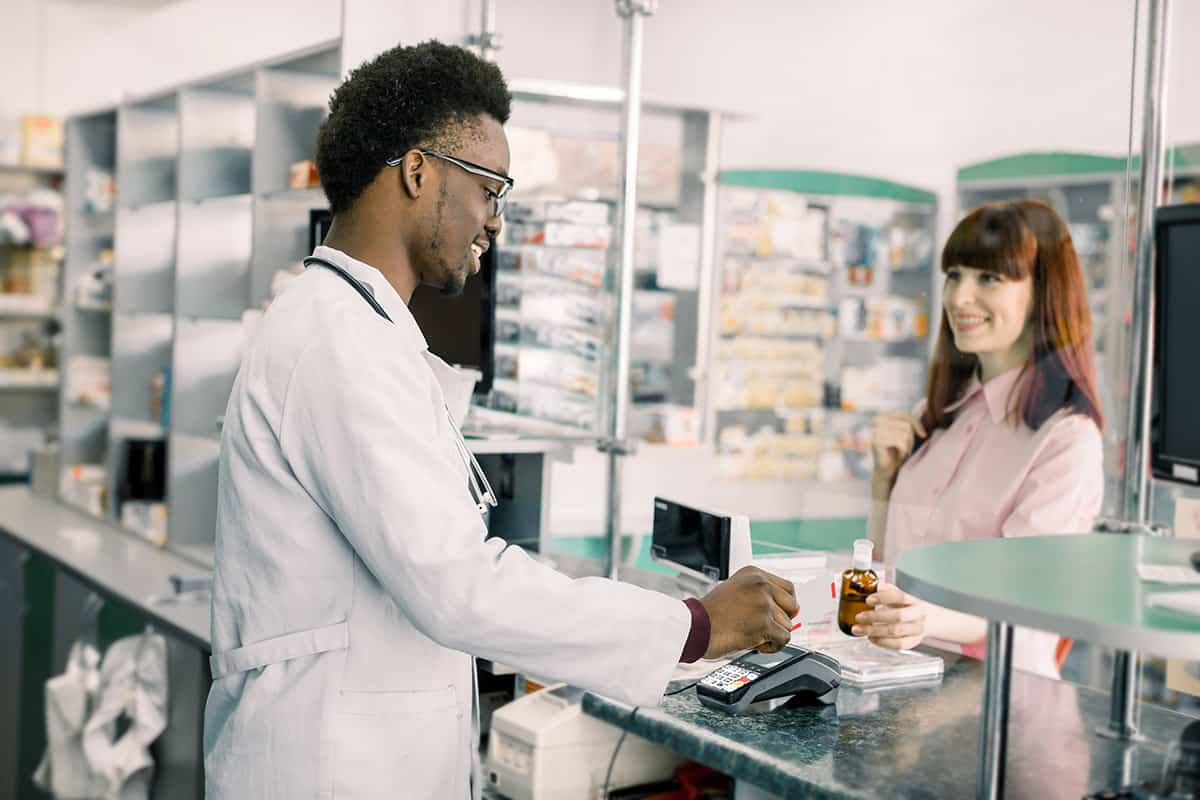 How To Become A Pharmacy Assistant Australia - INFOLEARNERS